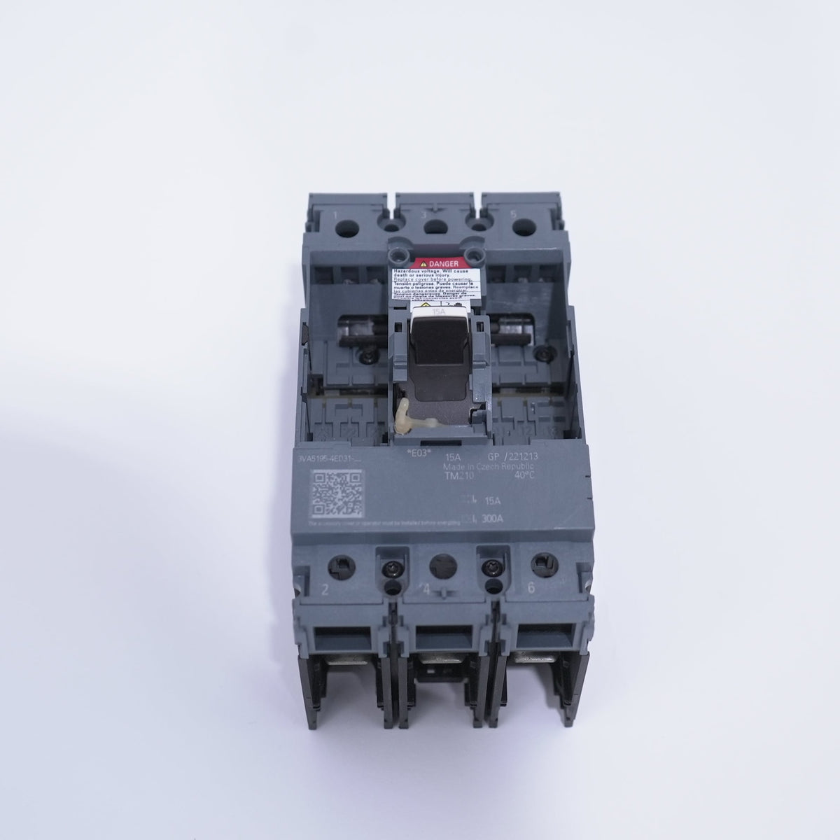 3VA 3 Pole Molded Case Circuit Breaker 15 Amp